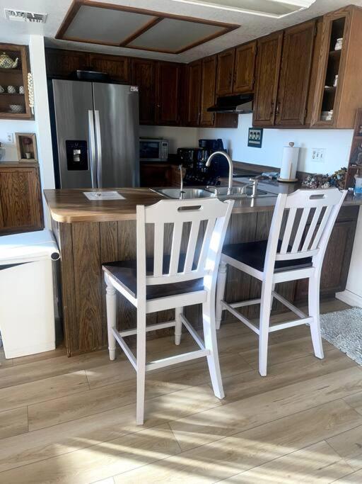 4 Bedroom Home-Casino-State Farm Stadium Only 2 Miles Glendale Bagian luar foto